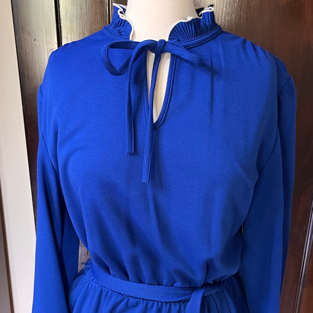 Vintage IFI Ruffle Collar Bow Belted Secretary Dress - Picture 6 of 13